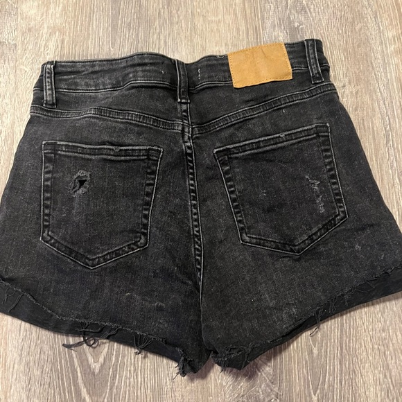 H&M Faded Black Jeans Shorts - Picture 3 of 3